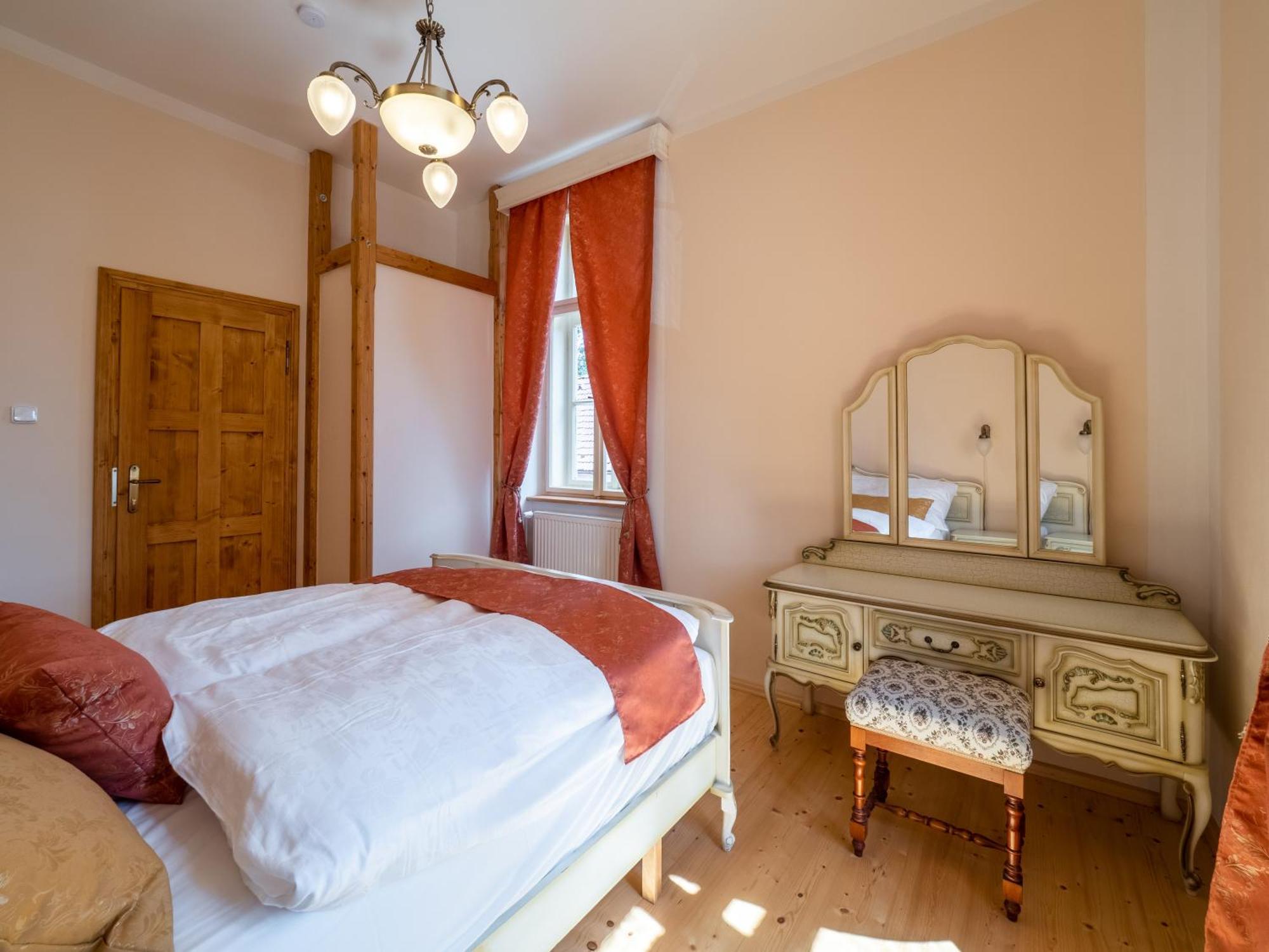 Zamecek Waldsteinovo Zatisi Hotel Svatoslav Kültér fotó